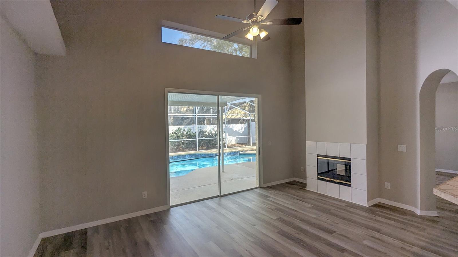 Image 5 of 22 For 433 Eastbridge Drive