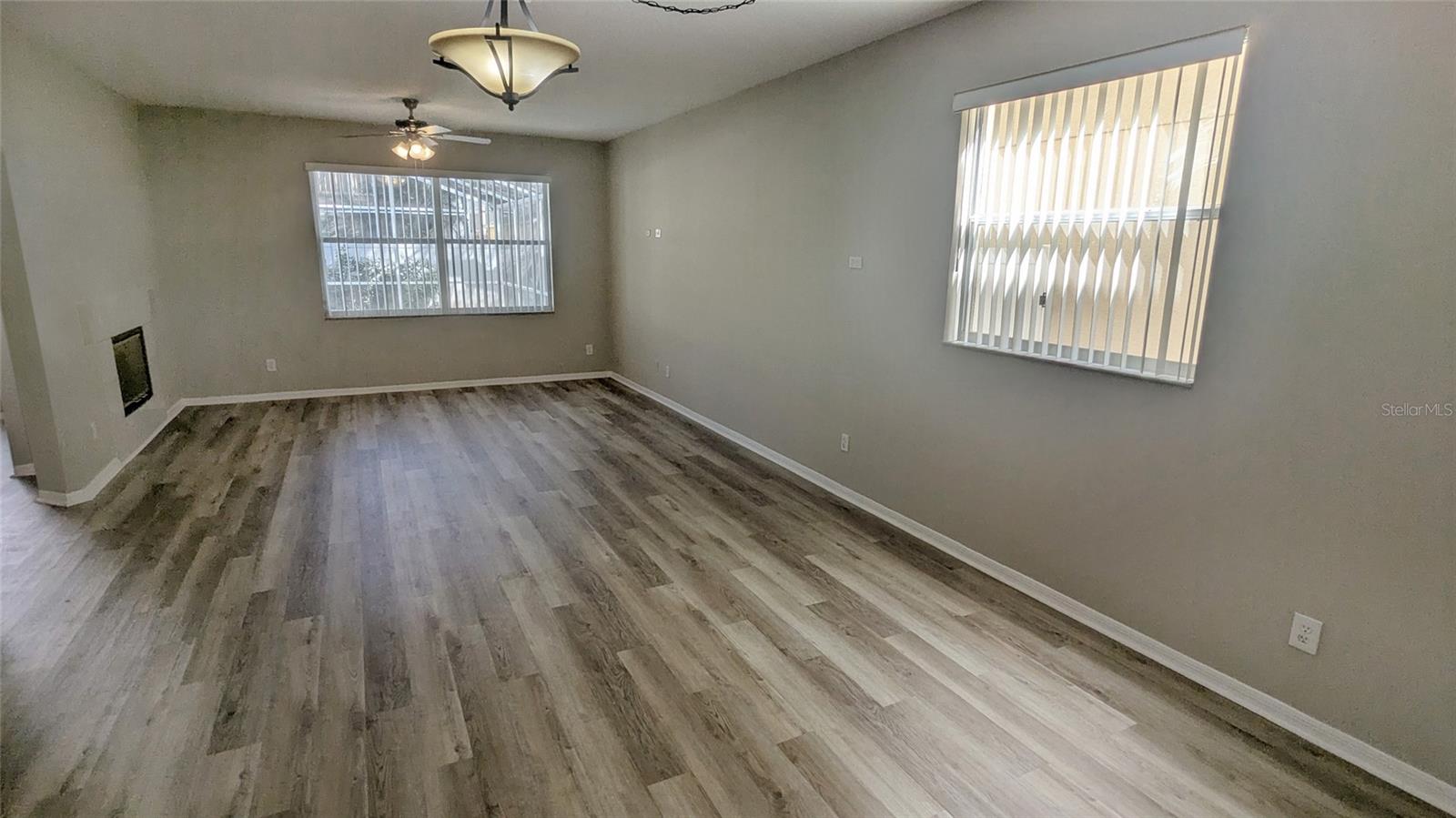 Image 7 of 22 For 433 Eastbridge Drive