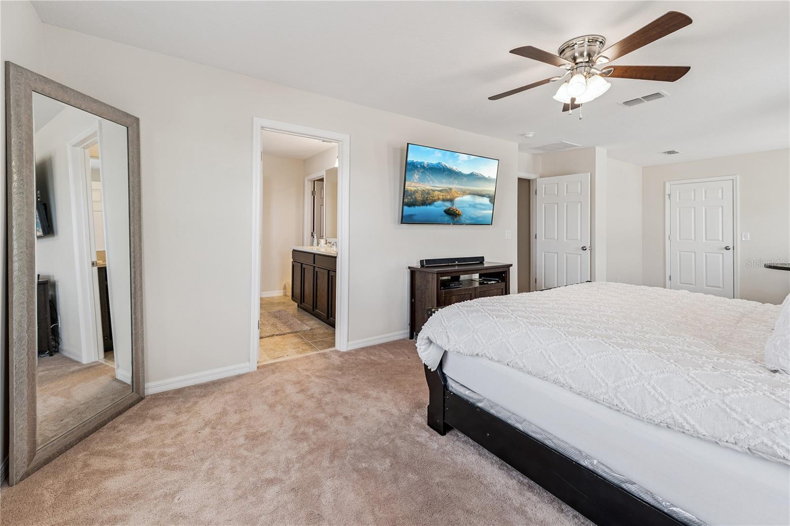 Image 19 of 35 For 4633 Baymoor Drive