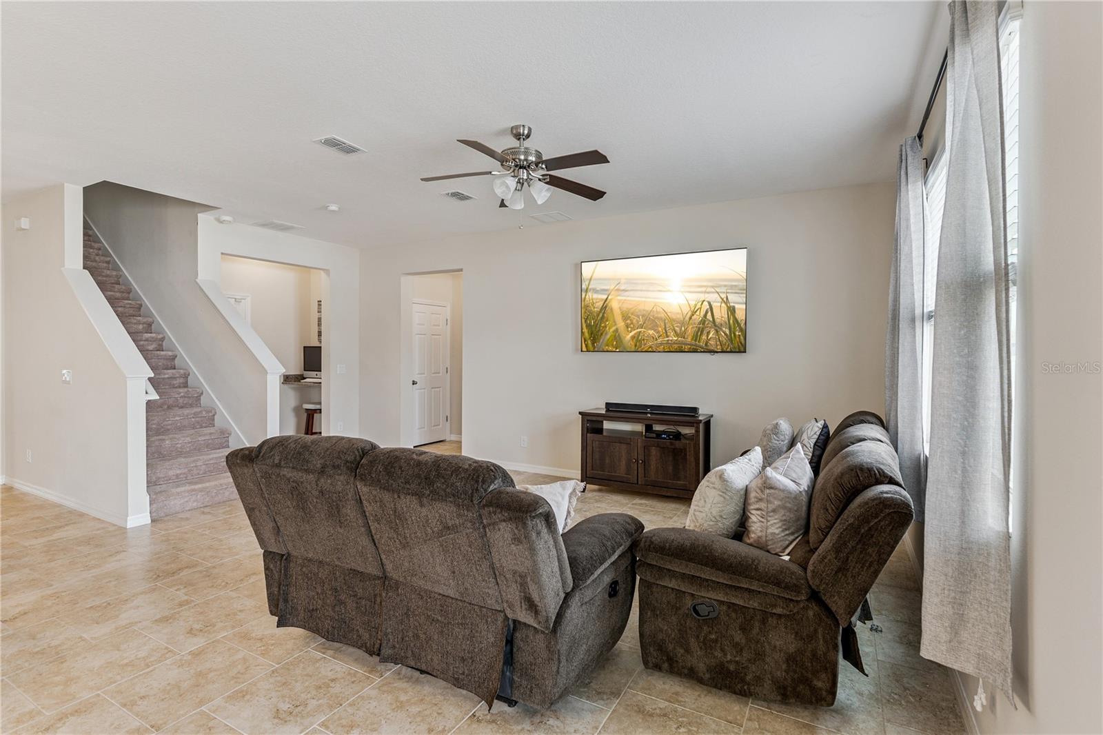 Image 8 of 35 For 4633 Baymoor Drive