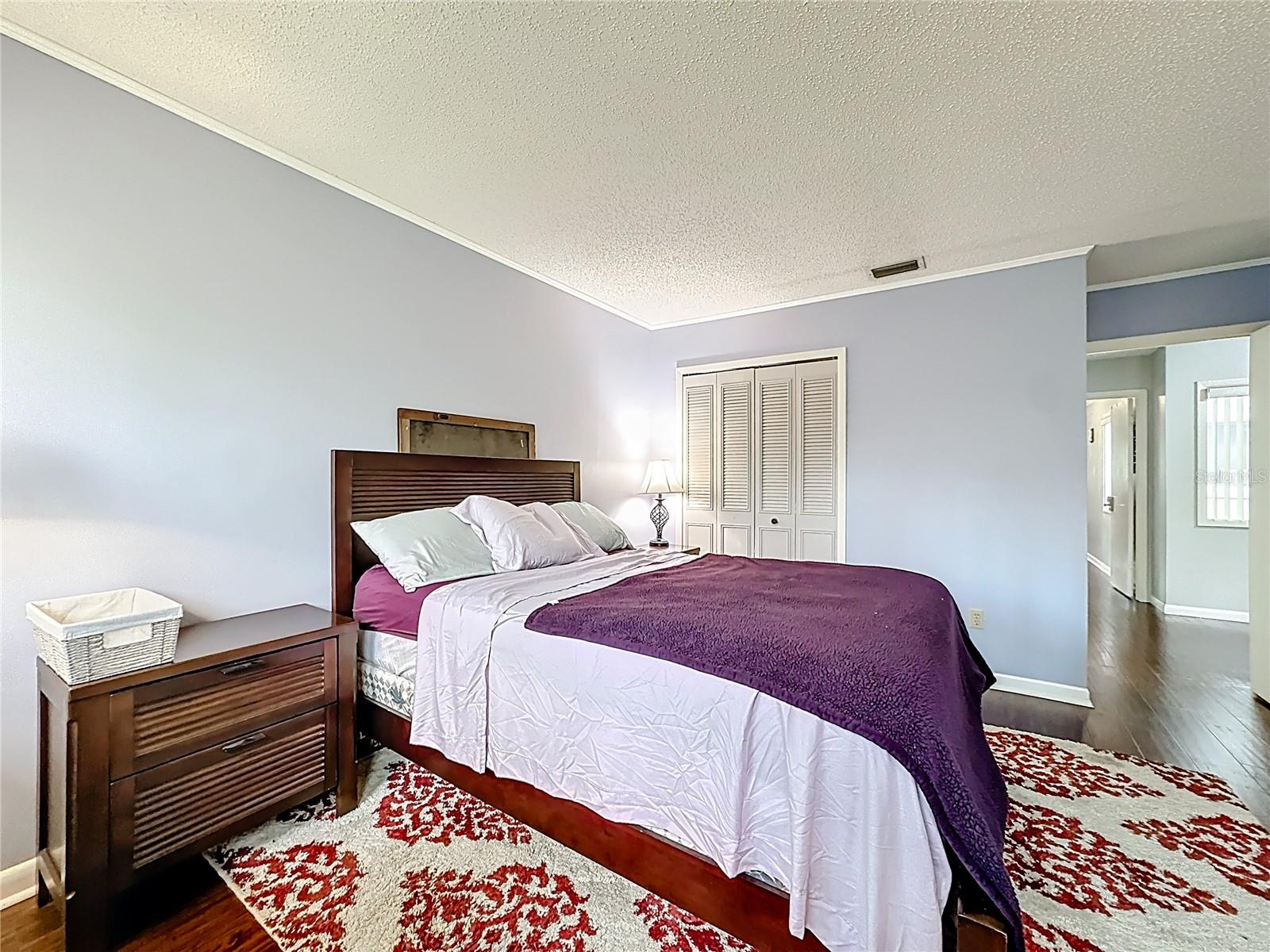 Listing photo id 24 for 139 Carolwood Boulevard