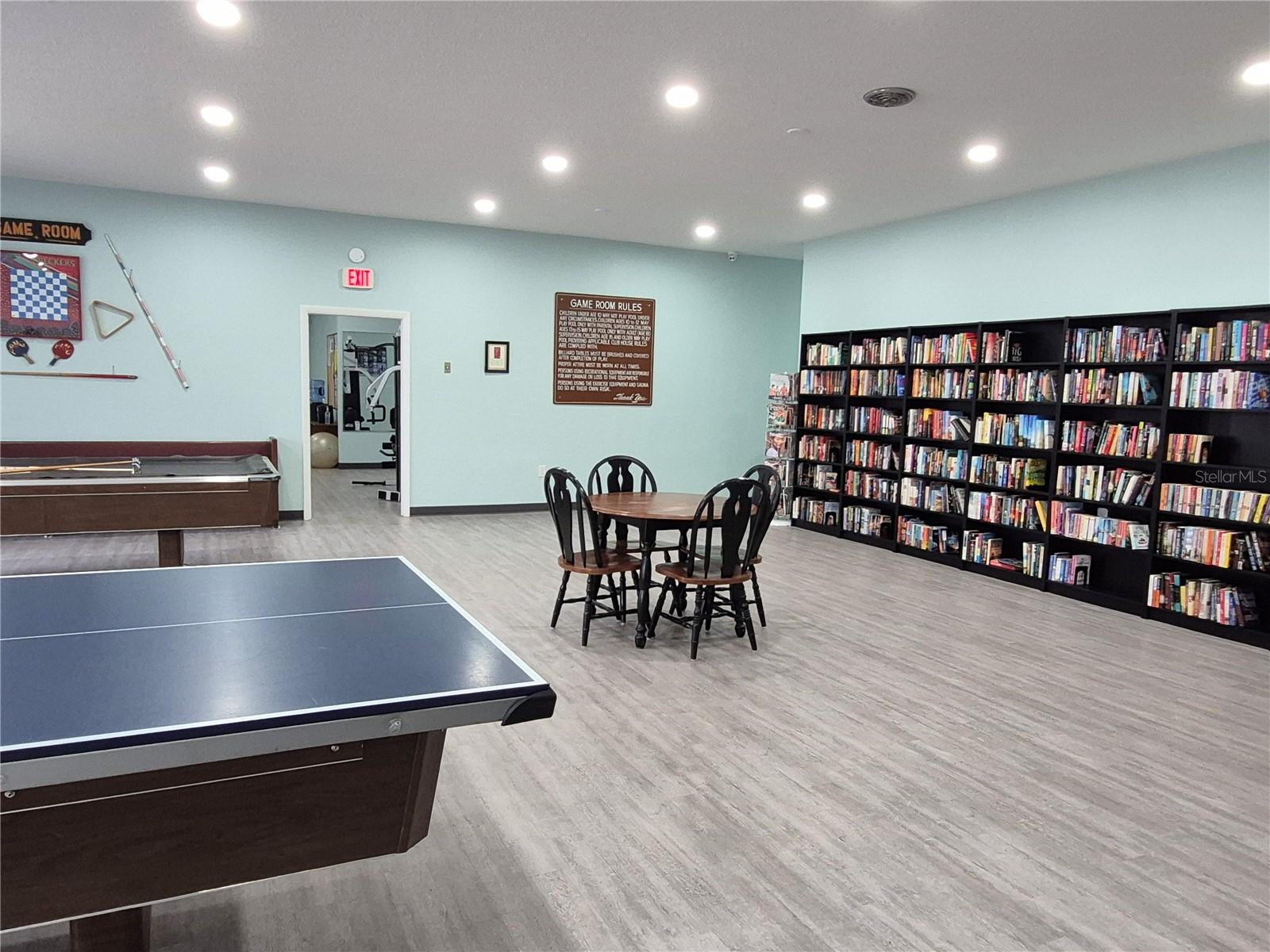 Listing photo id 49 for 139 Carolwood Boulevard