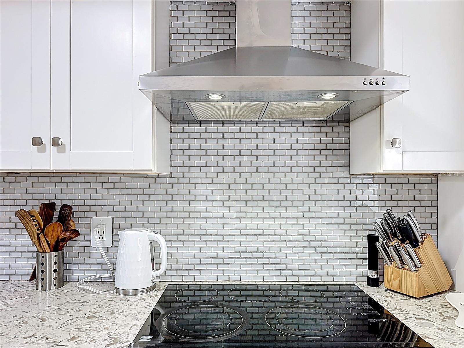 Listing photo id 6 for 139 Carolwood Boulevard