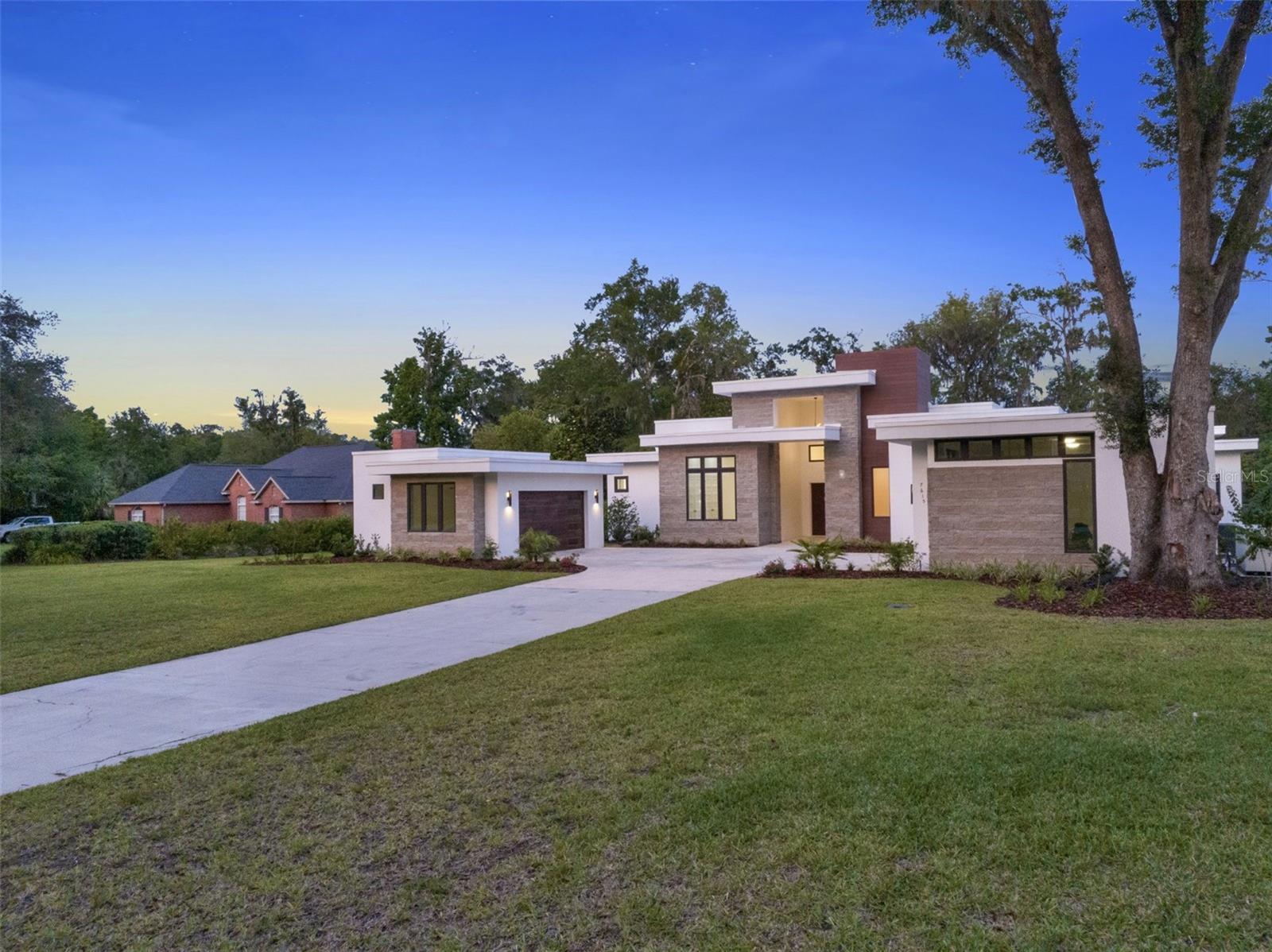 Image 23 of 100 For 7615 12th Circle