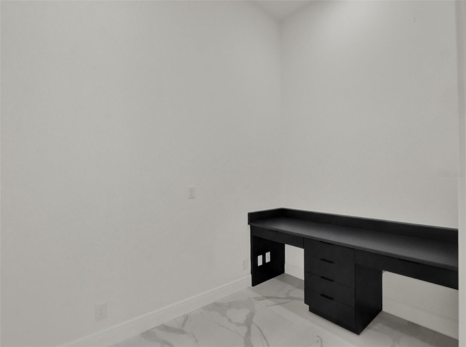 Image 80 of 100 For 7615 12th Circle