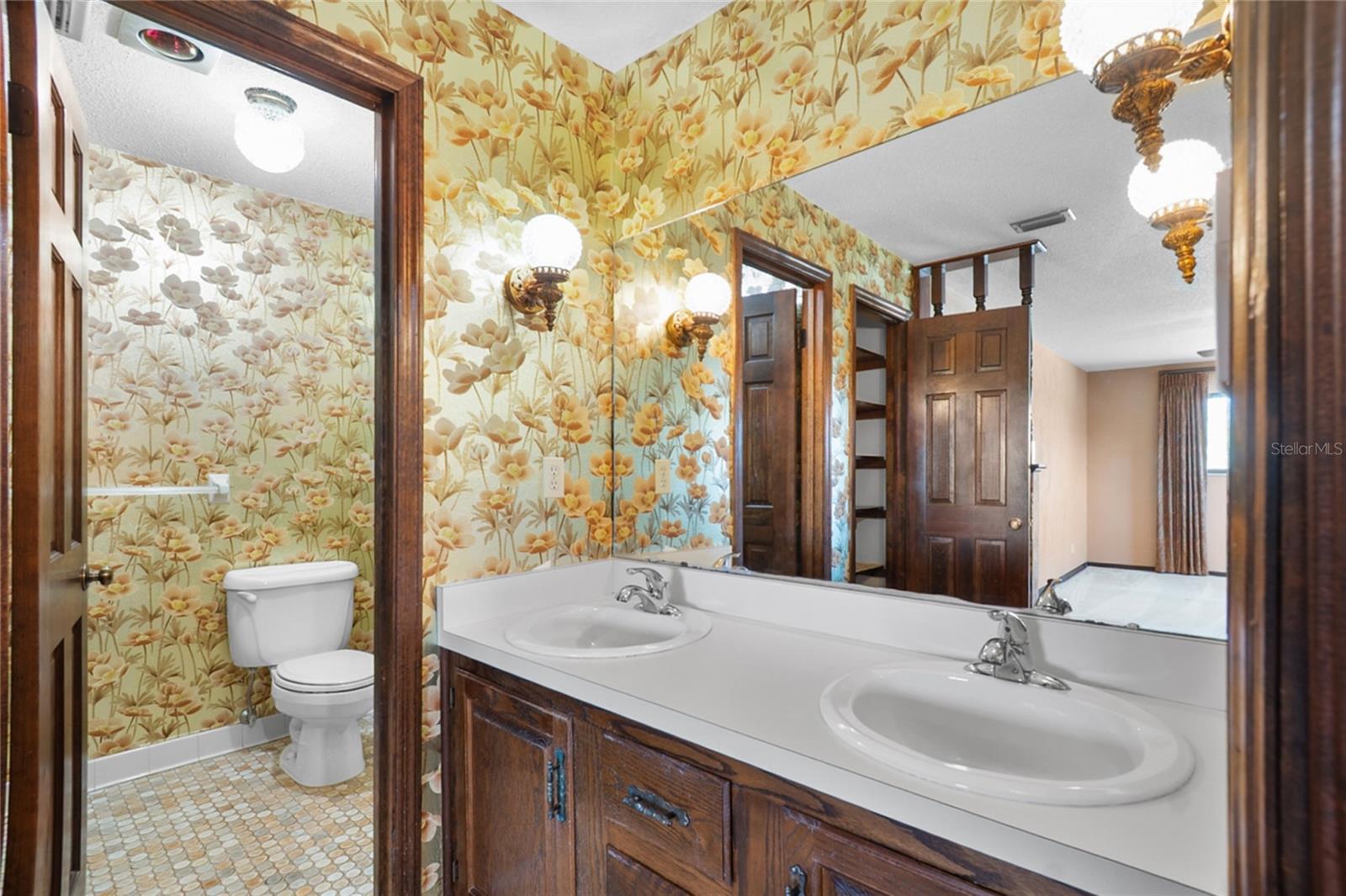 Image 23 of 43 For 330 Sanchez Avenue