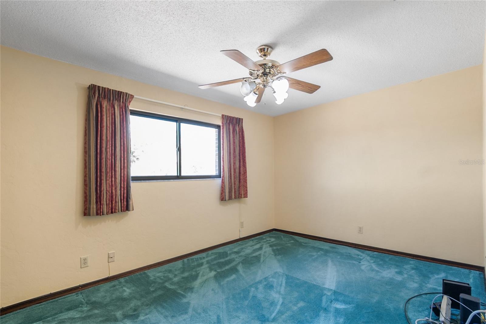 Image 27 of 43 For 330 Sanchez Avenue