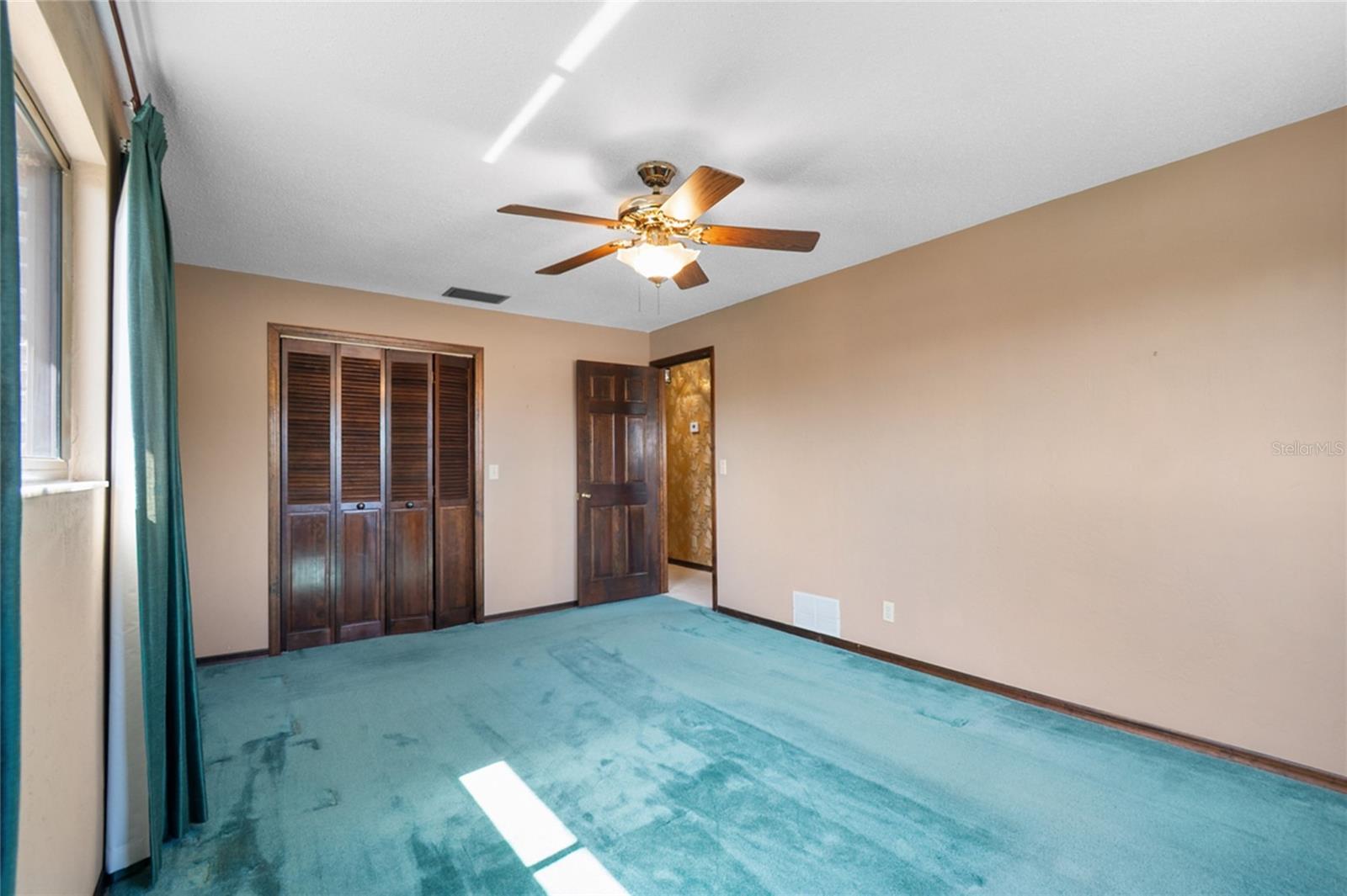 Image 34 of 43 For 330 Sanchez Avenue