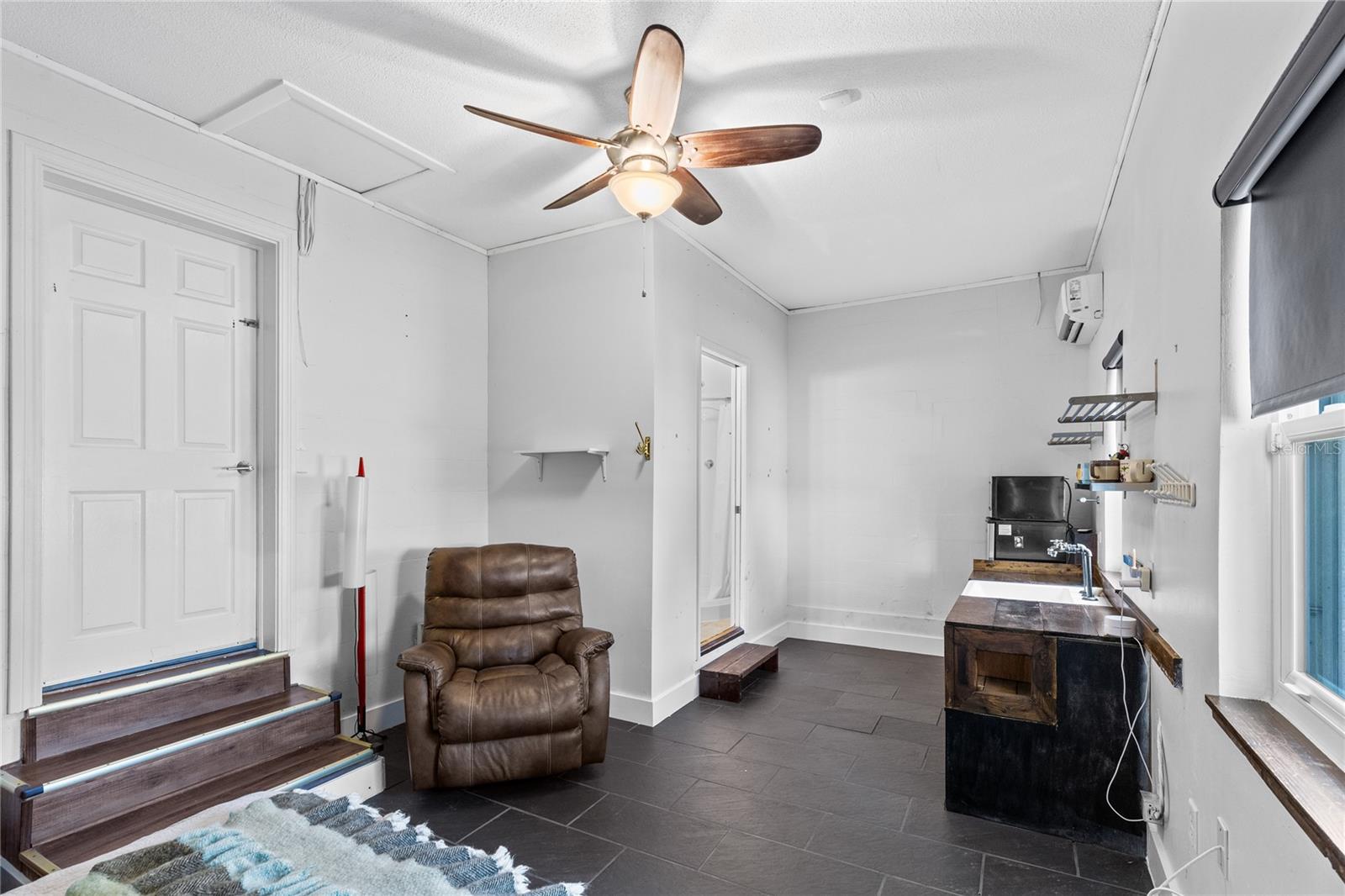 Image 20 of 34 For 958 Hanover Avenue