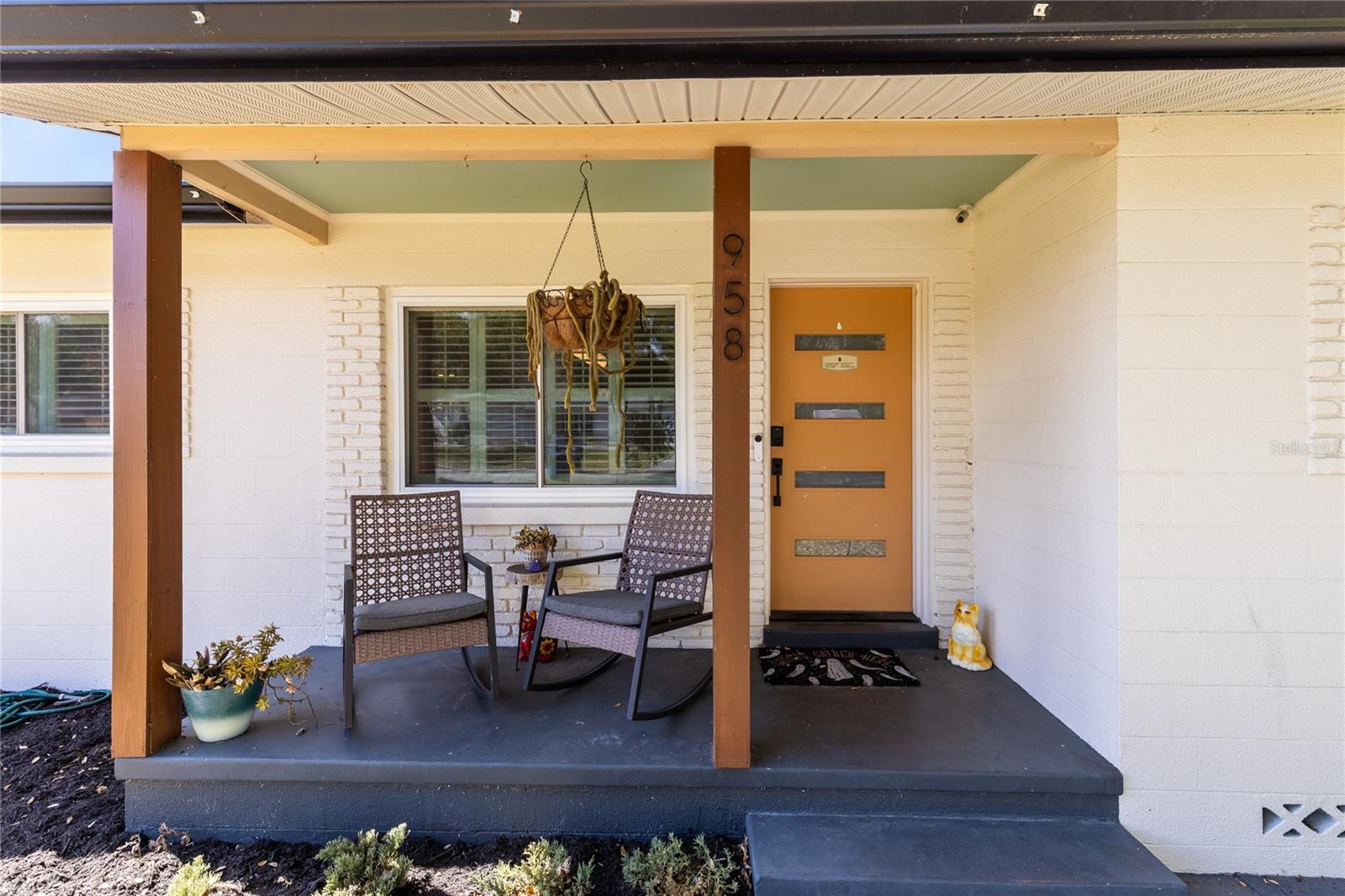 Image 5 of 34 For 958 Hanover Avenue