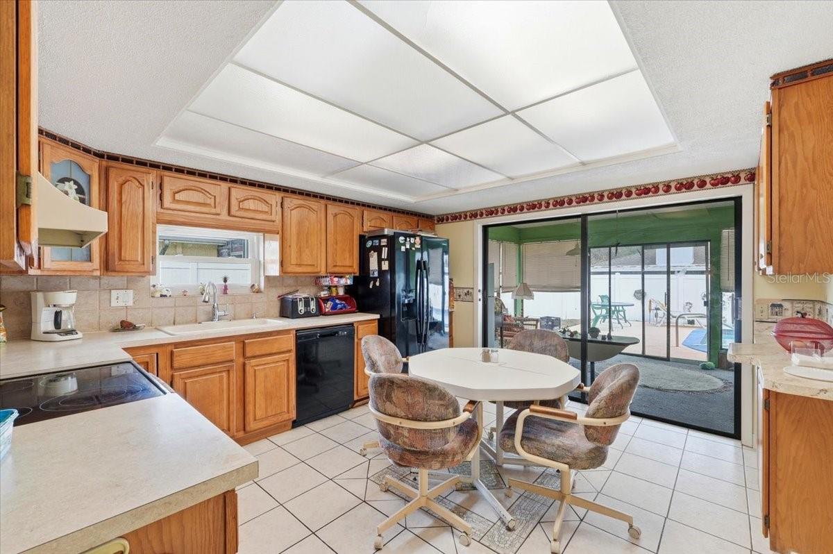 Image 12 of 32 For 912 Heron Circle