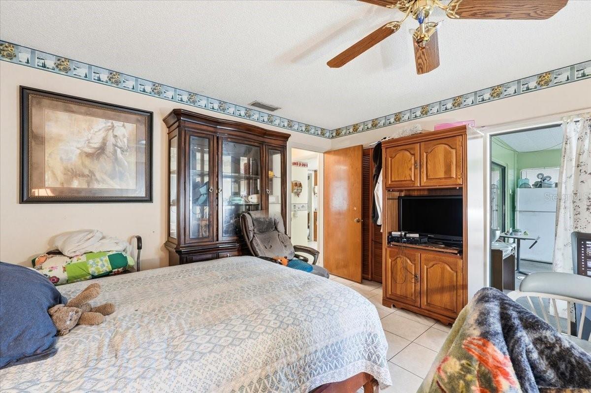 Image 16 of 32 For 912 Heron Circle