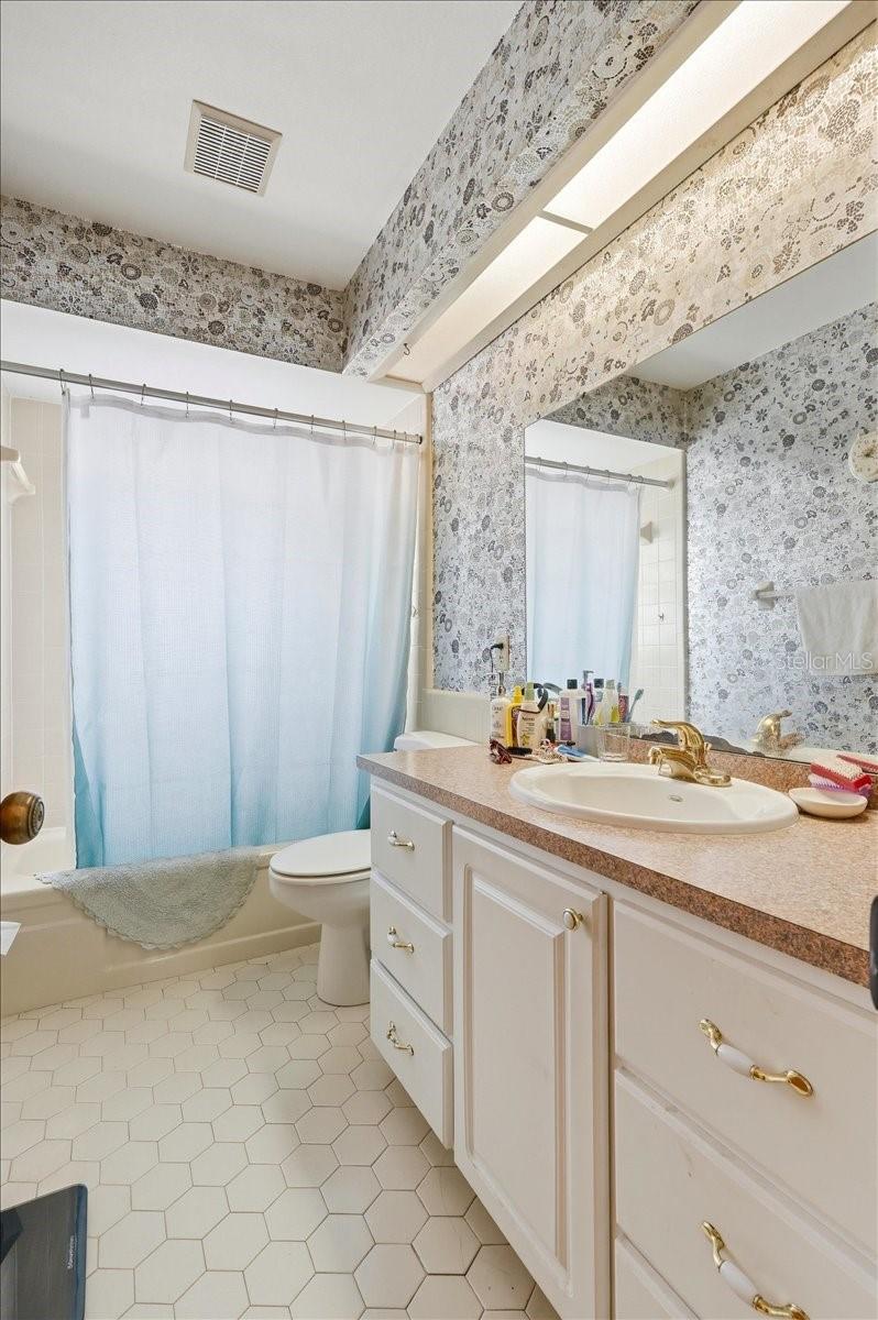 Image 18 of 32 For 912 Heron Circle