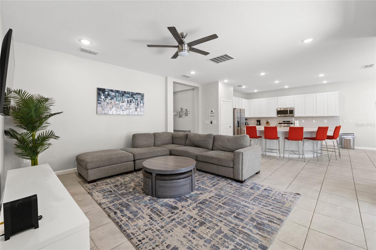 Image 16 of 63 For 290 Marcello Boulevard