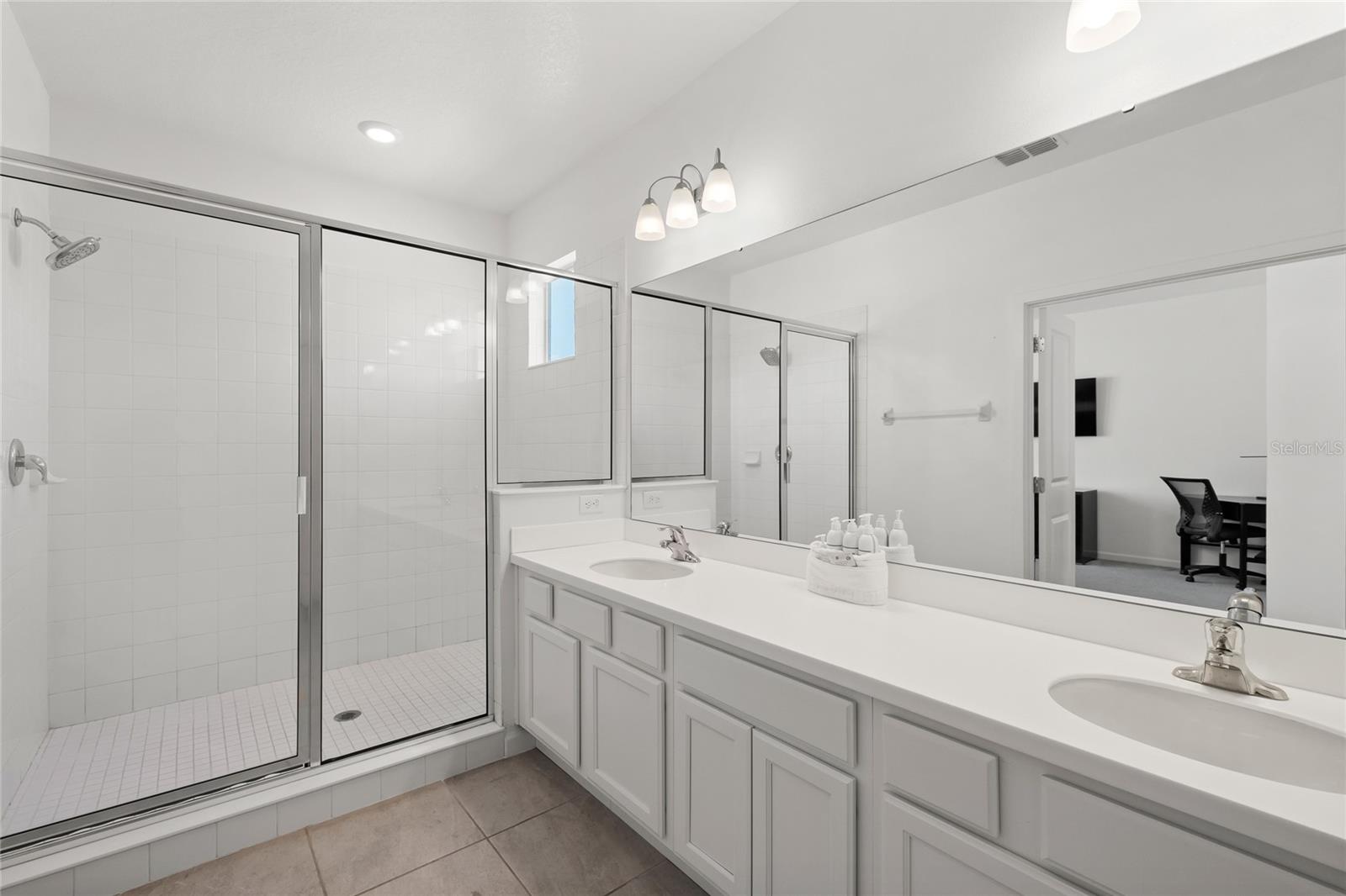 Image 23 of 63 For 290 Marcello Boulevard