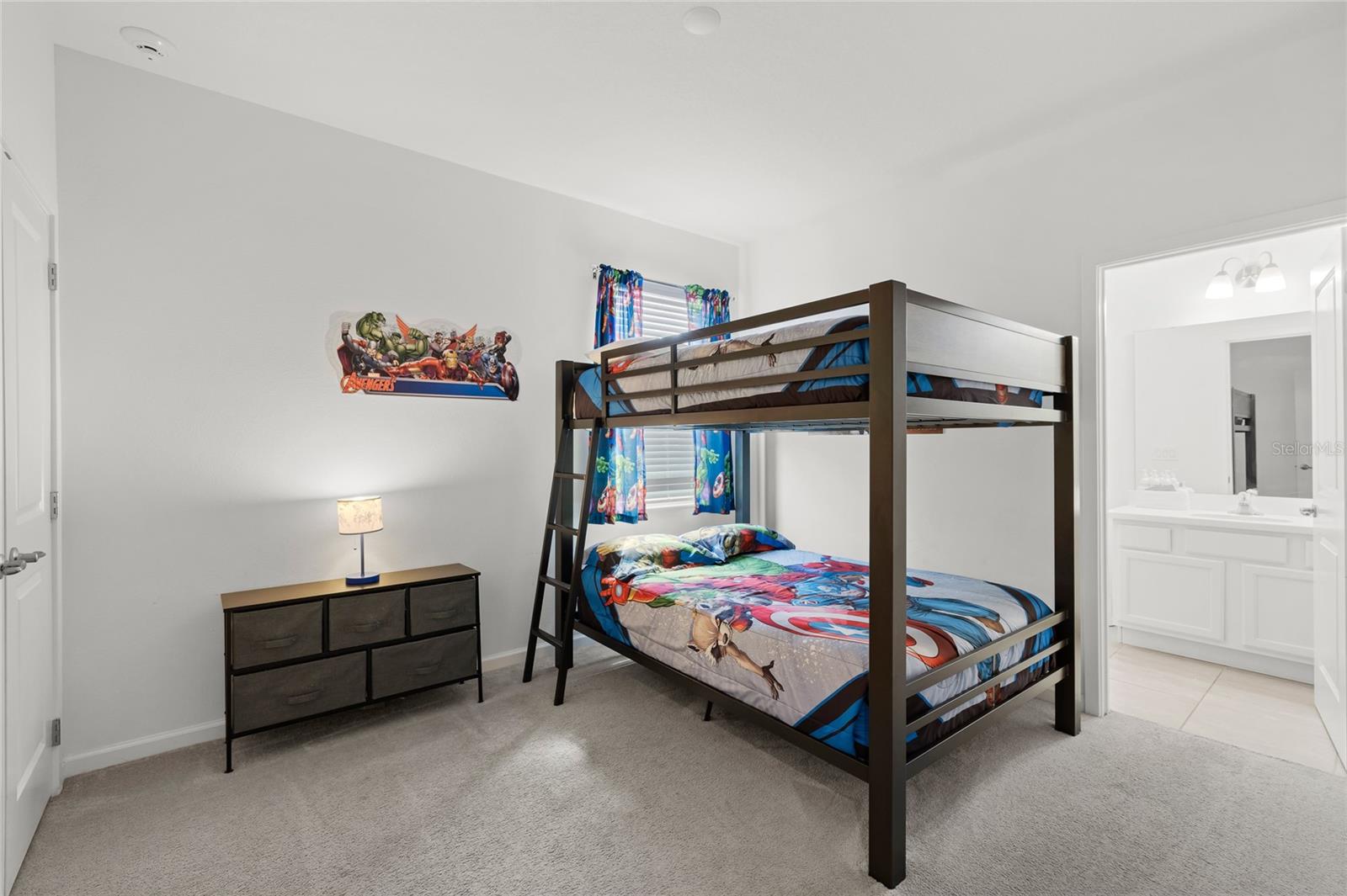 Image 27 of 63 For 290 Marcello Boulevard