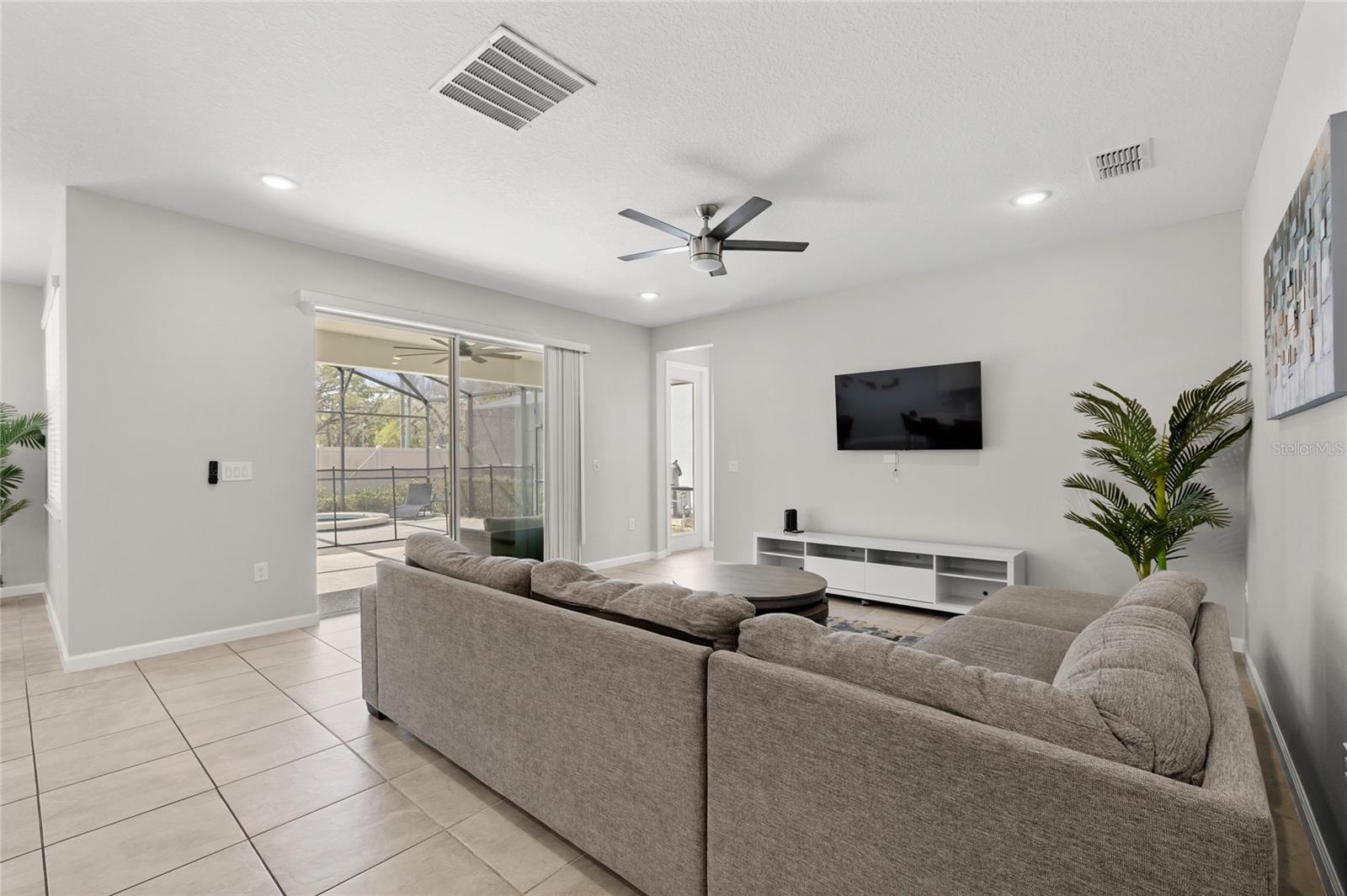 Image 7 of 63 For 290 Marcello Boulevard