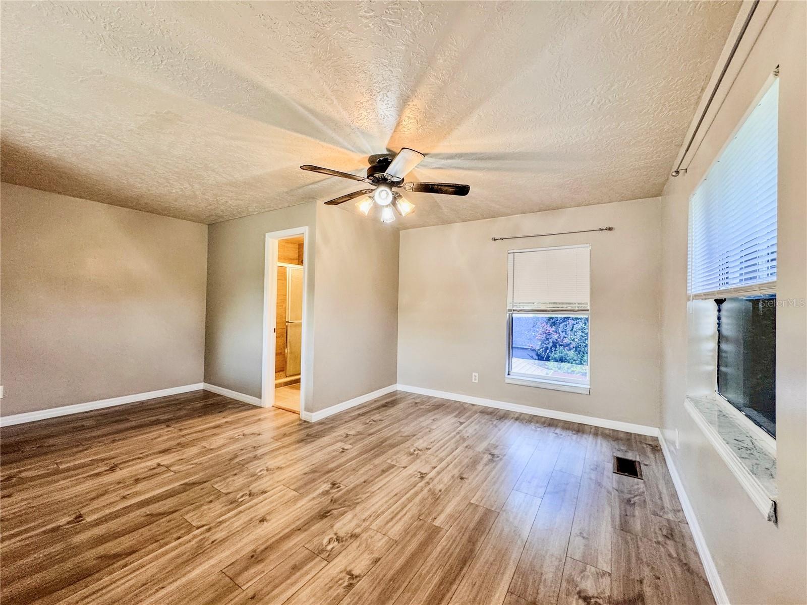 Image 42 of 57 For 4380 19th Avenue