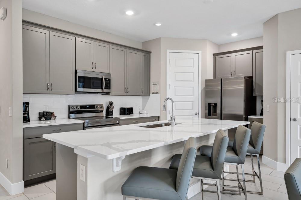 Image 10 of 37 For 7846 Spectrum Drive