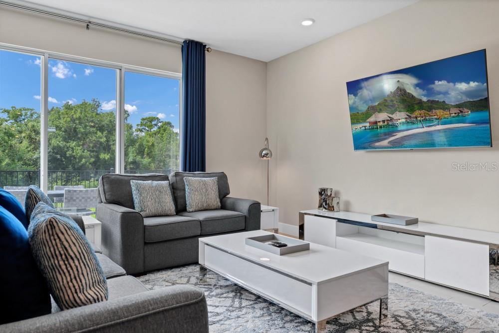 Image 18 of 37 For 7846 Spectrum Drive