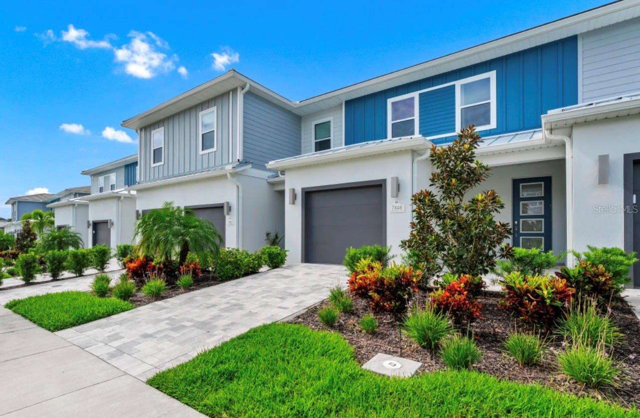 Image 2 of 37 For 7846 Spectrum Drive