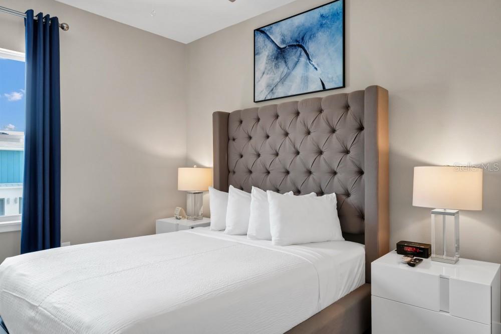 Image 21 of 37 For 7846 Spectrum Drive