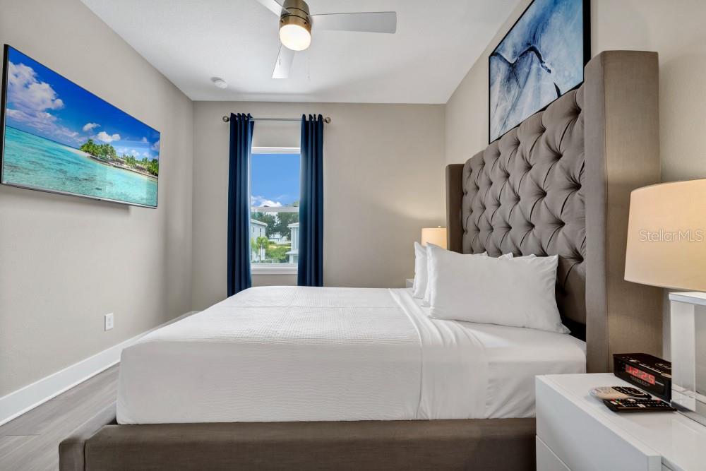 Image 23 of 37 For 7846 Spectrum Drive