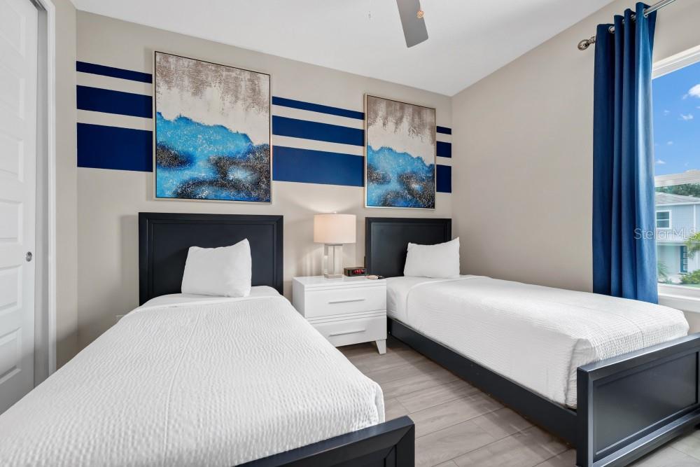 Image 26 of 37 For 7846 Spectrum Drive