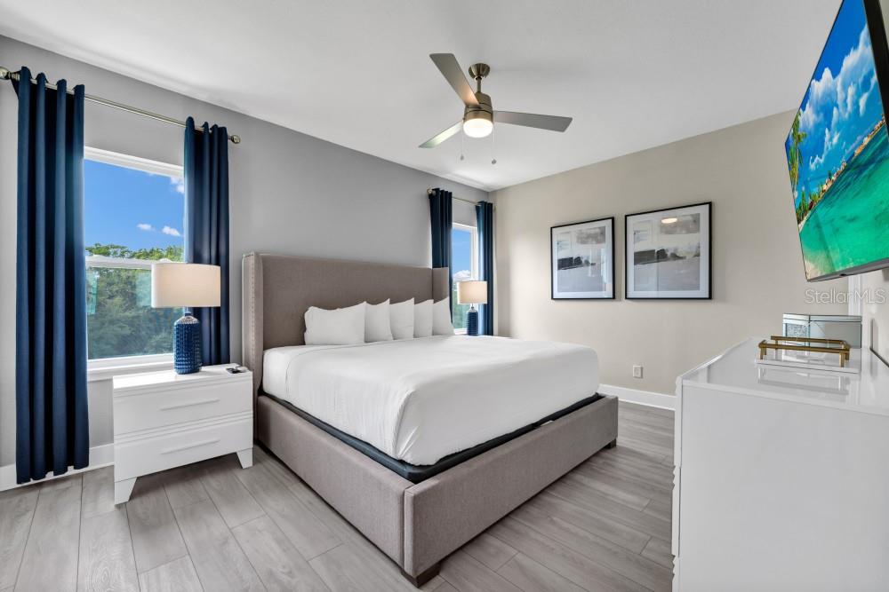 Image 28 of 37 For 7846 Spectrum Drive