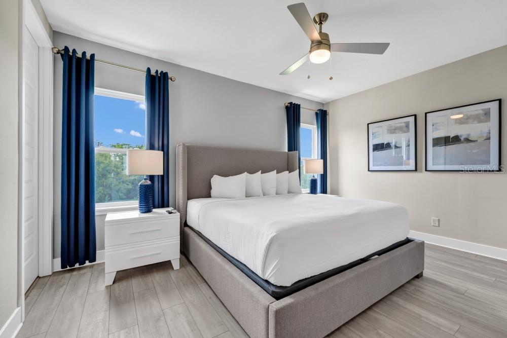 Image 29 of 37 For 7846 Spectrum Drive