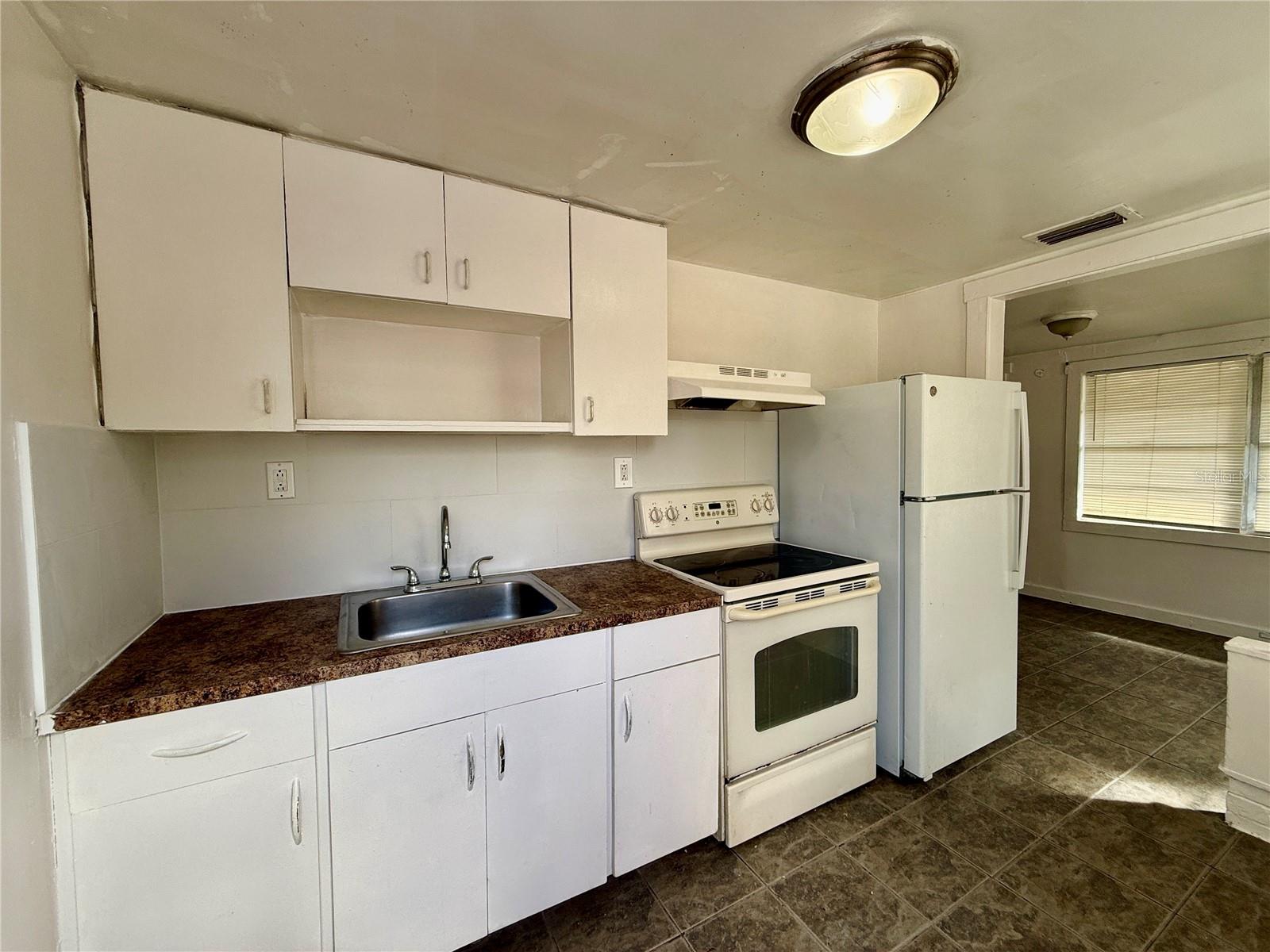 Image 6 of 11 For 3908 Nashville Avenue