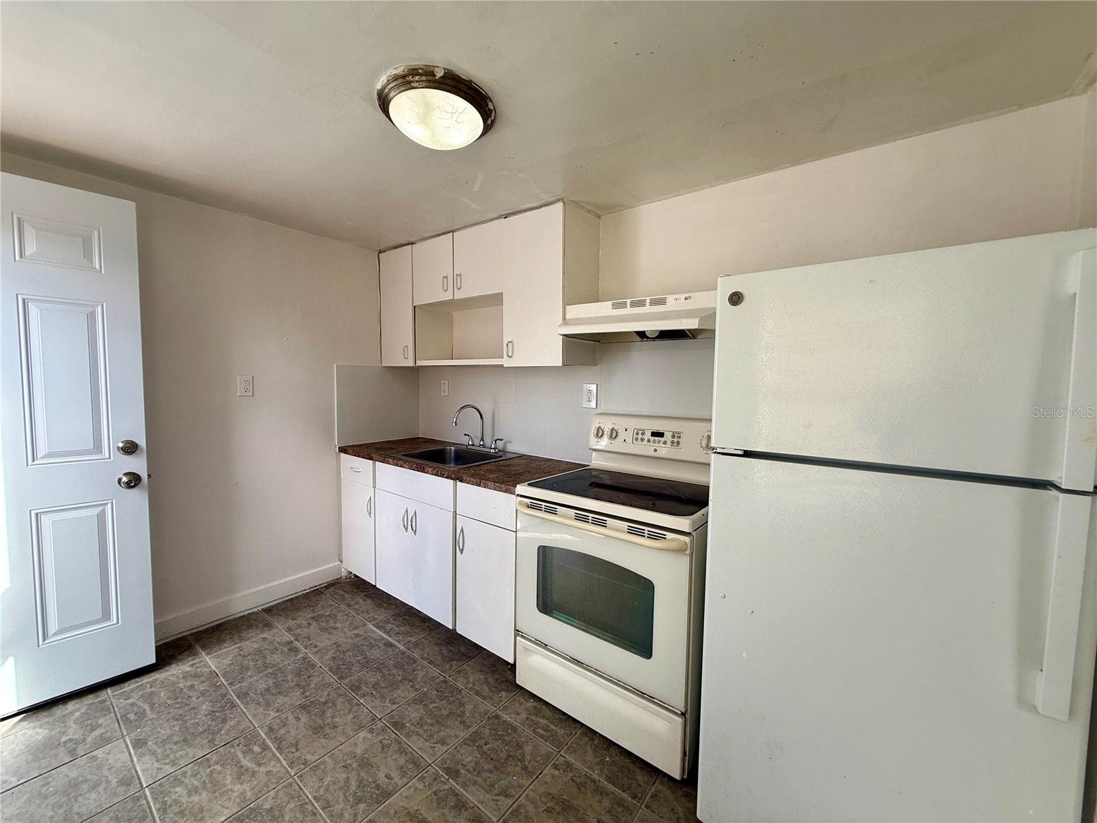 Image 7 of 11 For 3908 Nashville Avenue