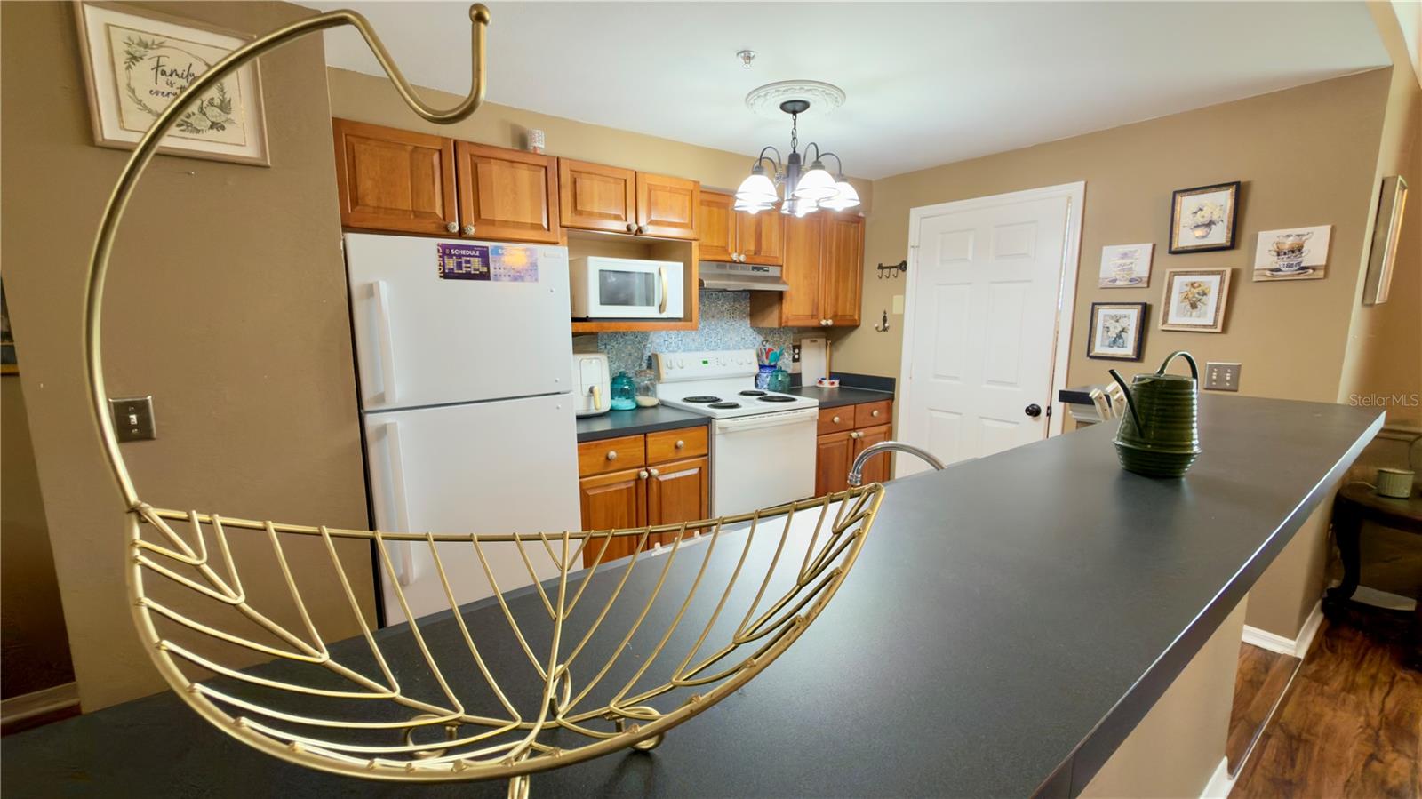 Image 23 of 96 For 6624 Time Square Avenue 102