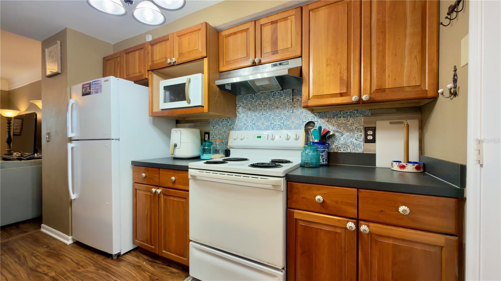 Image 36 of 96 For 6624 Time Square Avenue 102