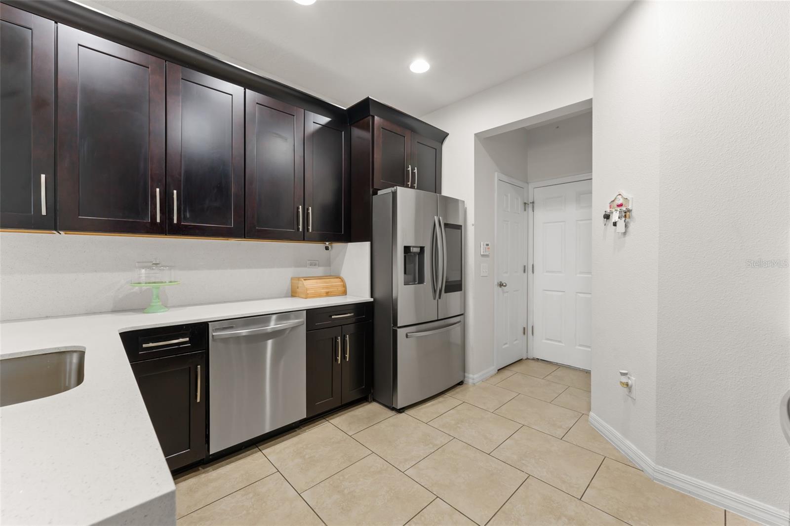 Image 11 of 50 For 12121 Silverlake Park Drive