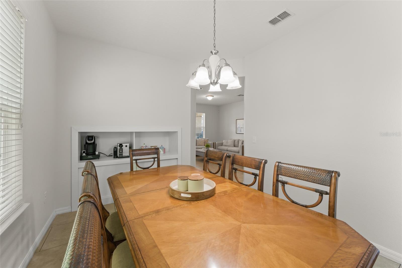 Image 19 of 50 For 12121 Silverlake Park Drive