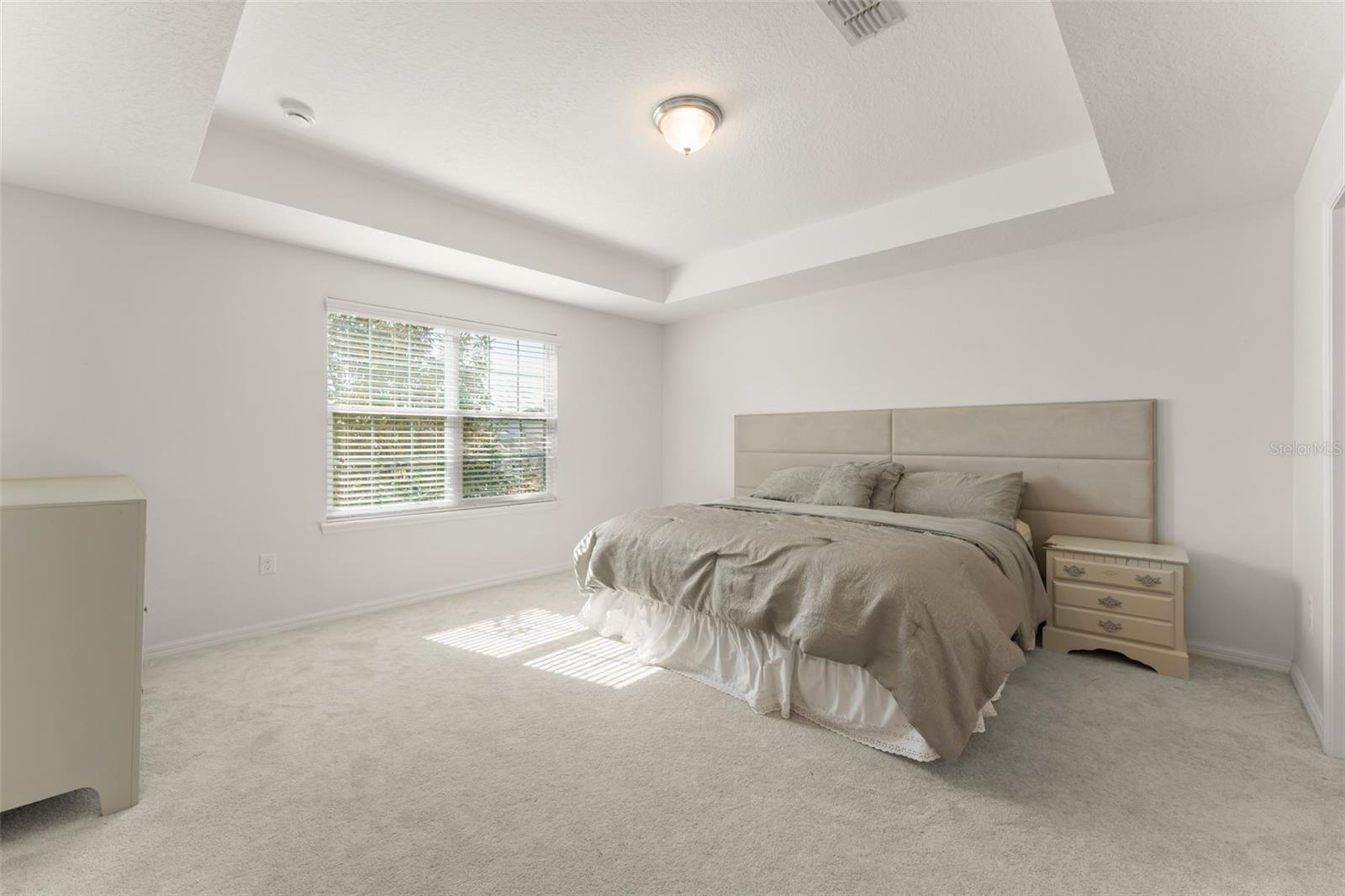 Image 22 of 50 For 12121 Silverlake Park Drive