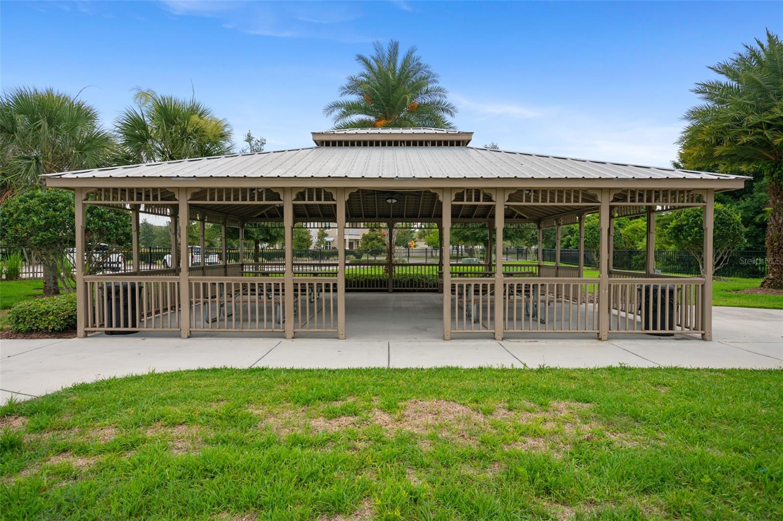 Image 49 of 50 For 12121 Silverlake Park Drive