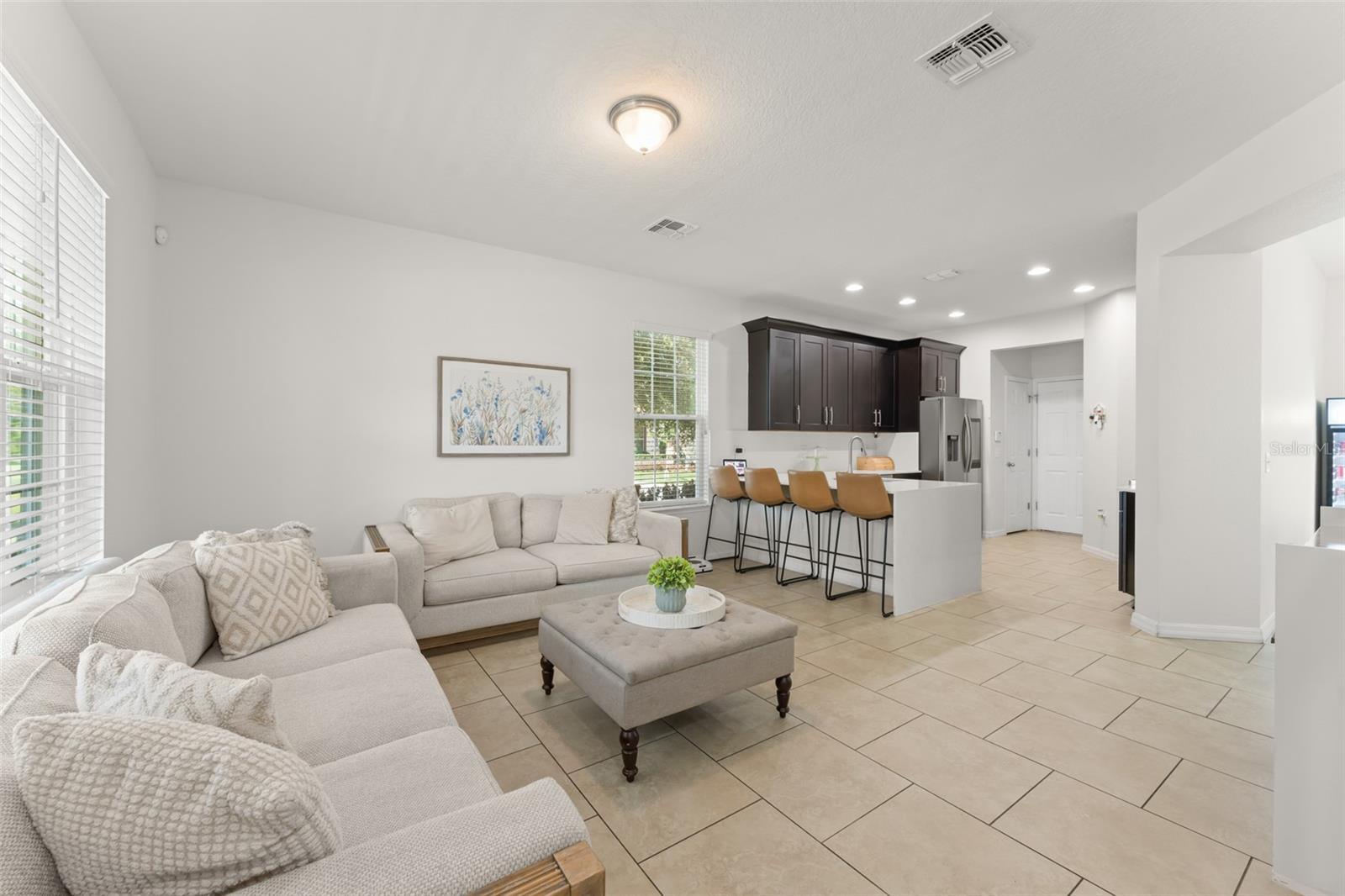 Image 5 of 50 For 12121 Silverlake Park Drive