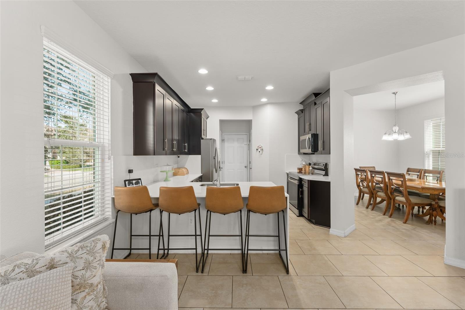 Image 6 of 50 For 12121 Silverlake Park Drive