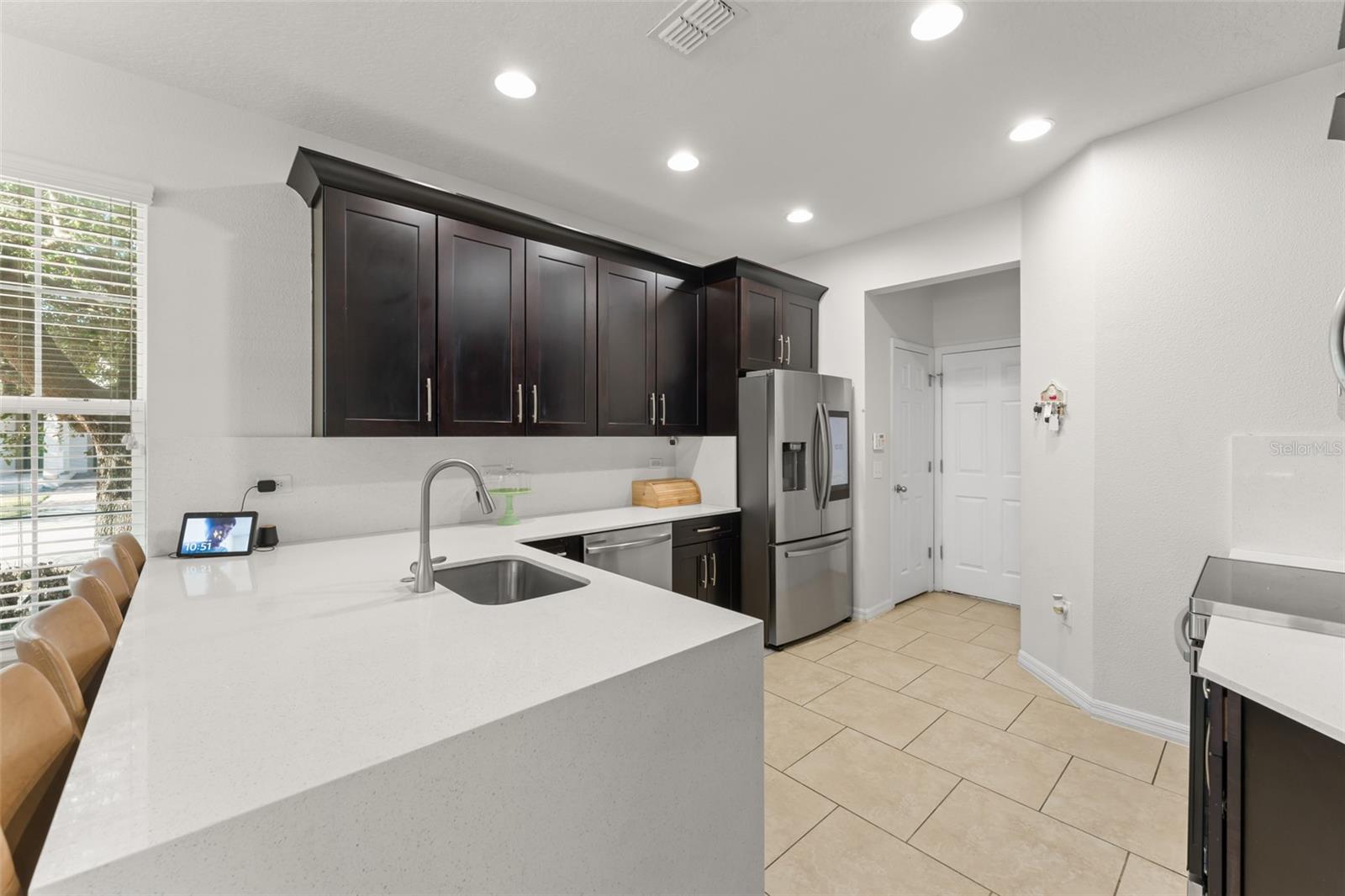 Image 7 of 50 For 12121 Silverlake Park Drive