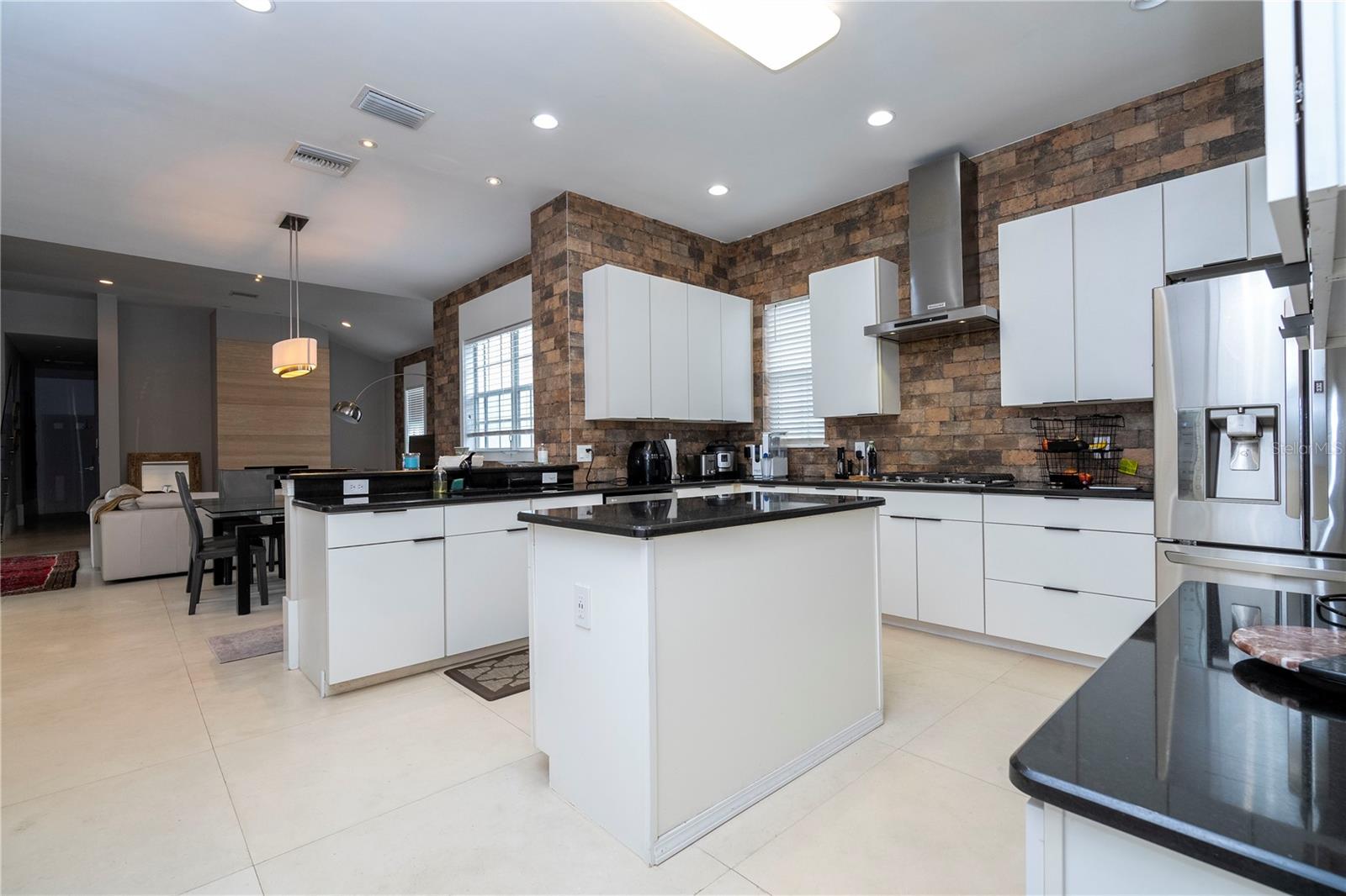 Image 21 of 100 For 11339 Camden Park Drive