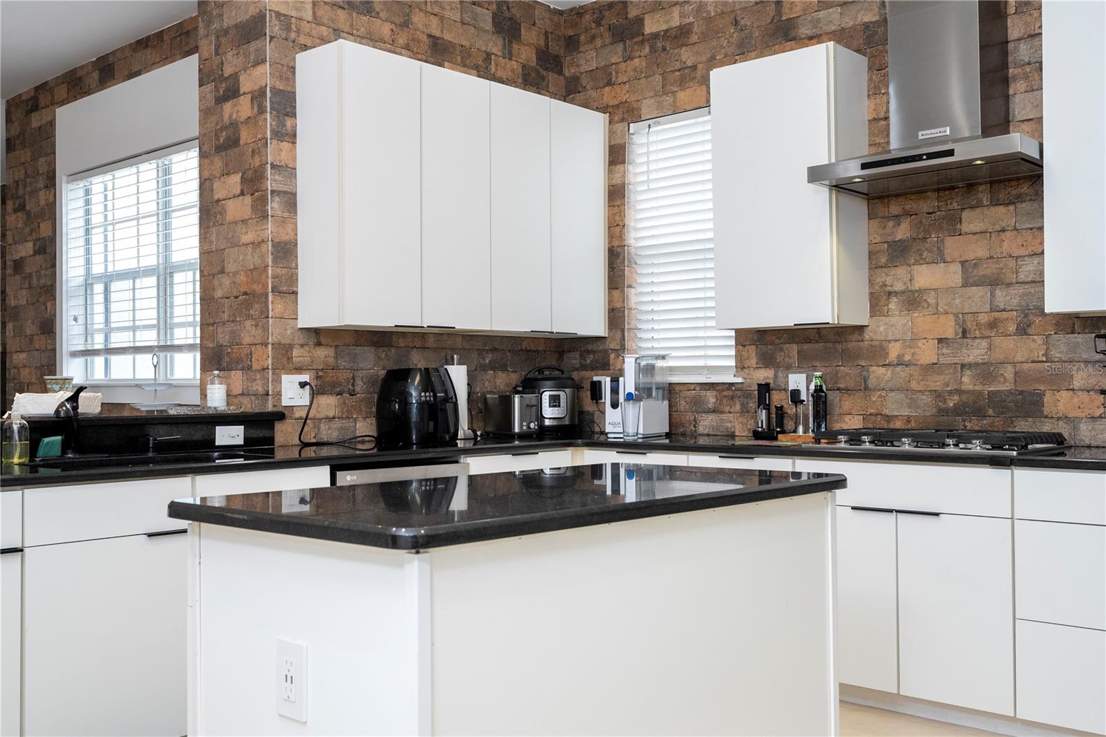 Image 22 of 100 For 11339 Camden Park Drive