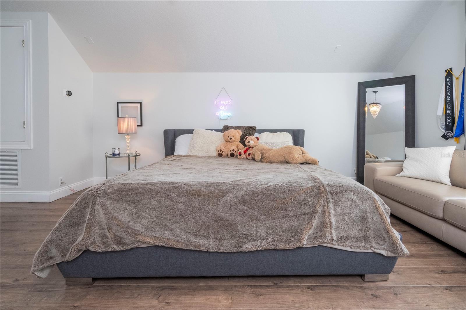 Image 96 of 100 For 11339 Camden Park Drive