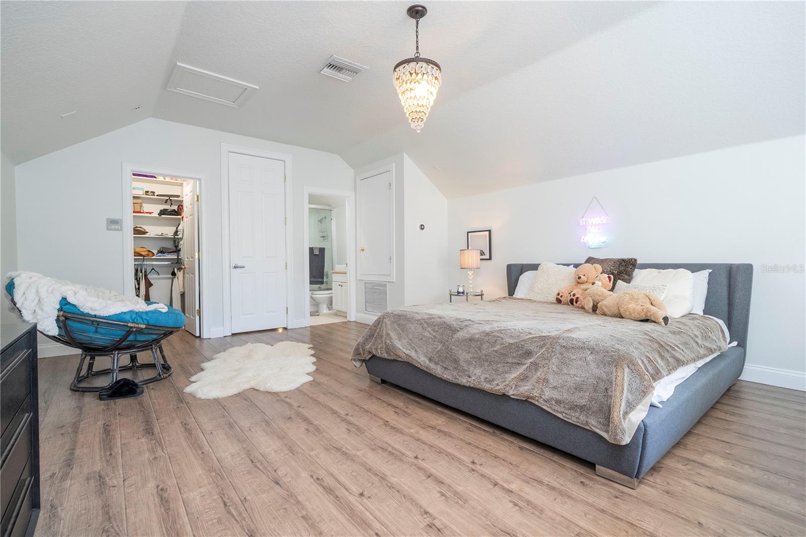 Image 99 of 100 For 11339 Camden Park Drive