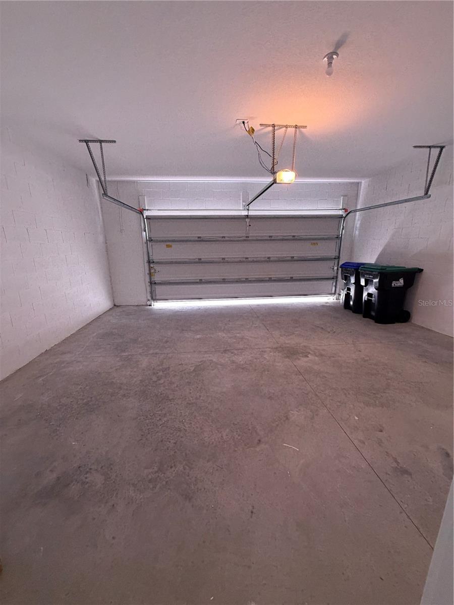 Image 11 of 27 For 5106 Railroad Vine Alley