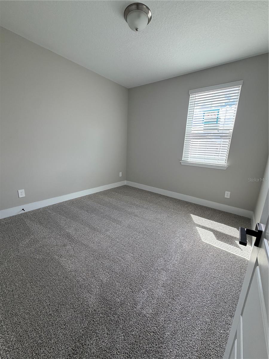 Image 23 of 27 For 5106 Railroad Vine Alley