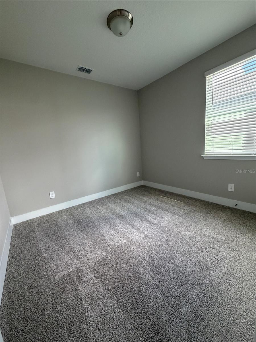 Image 24 of 27 For 5106 Railroad Vine Alley