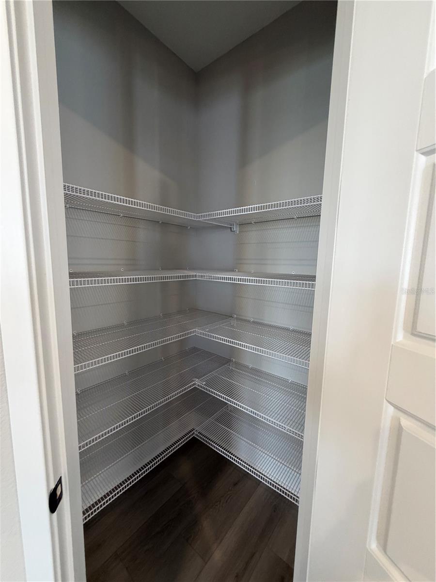 Image 6 of 27 For 5106 Railroad Vine Alley