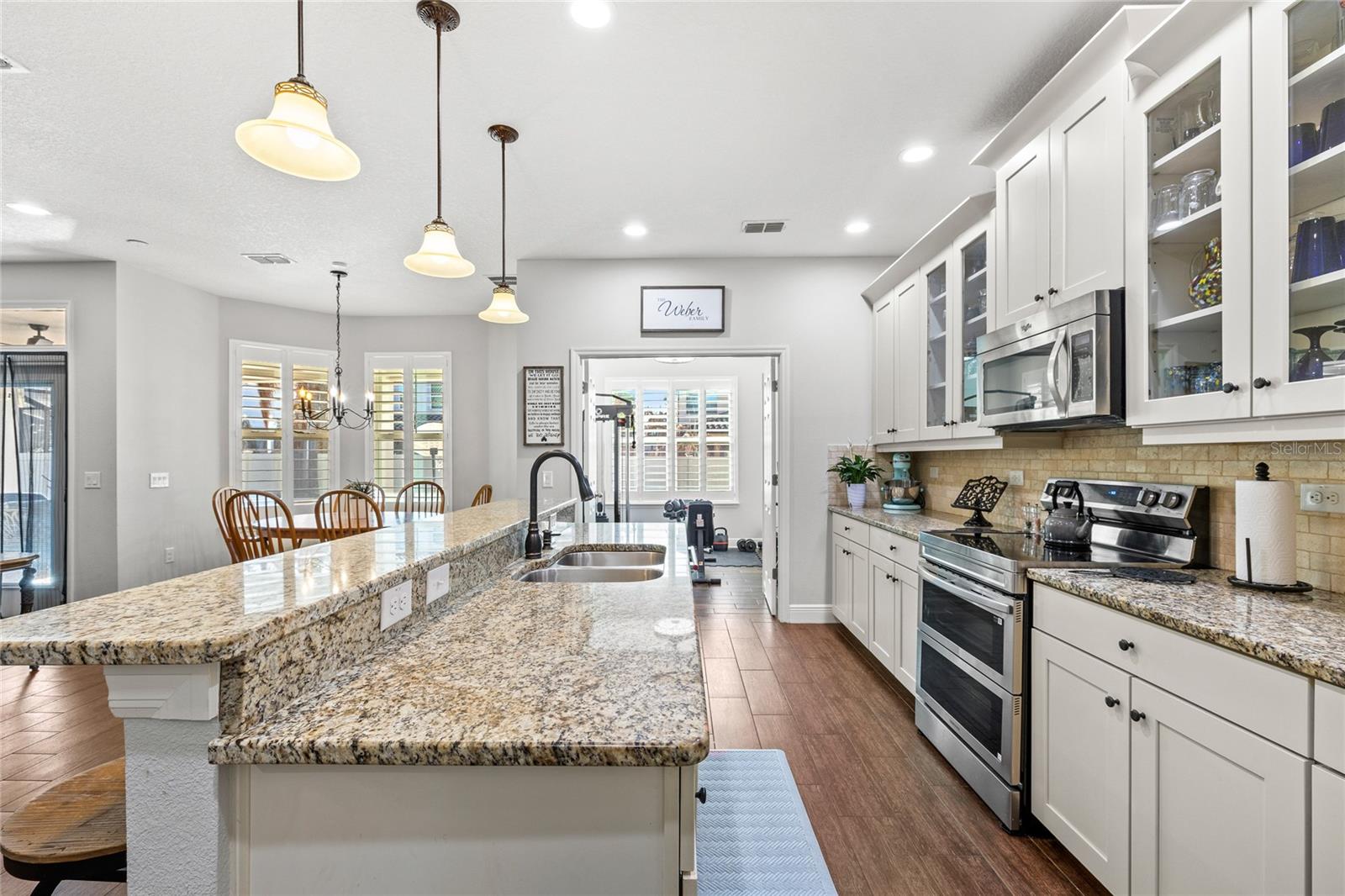 Image 13 of 40 For 11816 Angle Pond Avenue